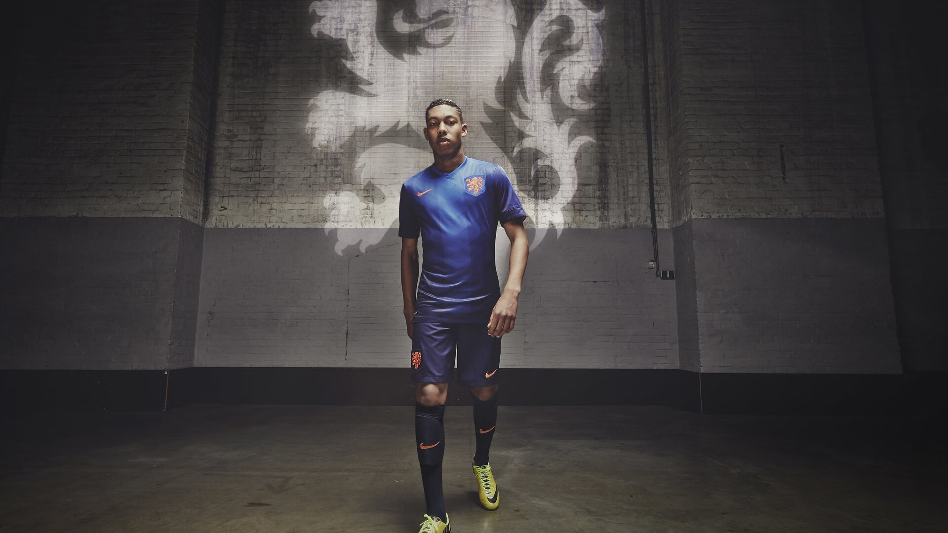 球员职业生涯规划：从青训到星光大道，职业球员的素养